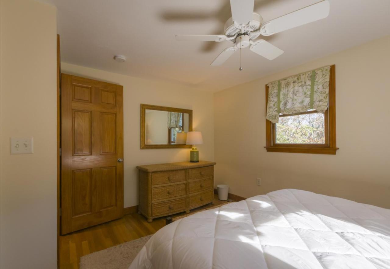 24 Captain Wing Road East Sandwich - - Cape Cod 외부 사진